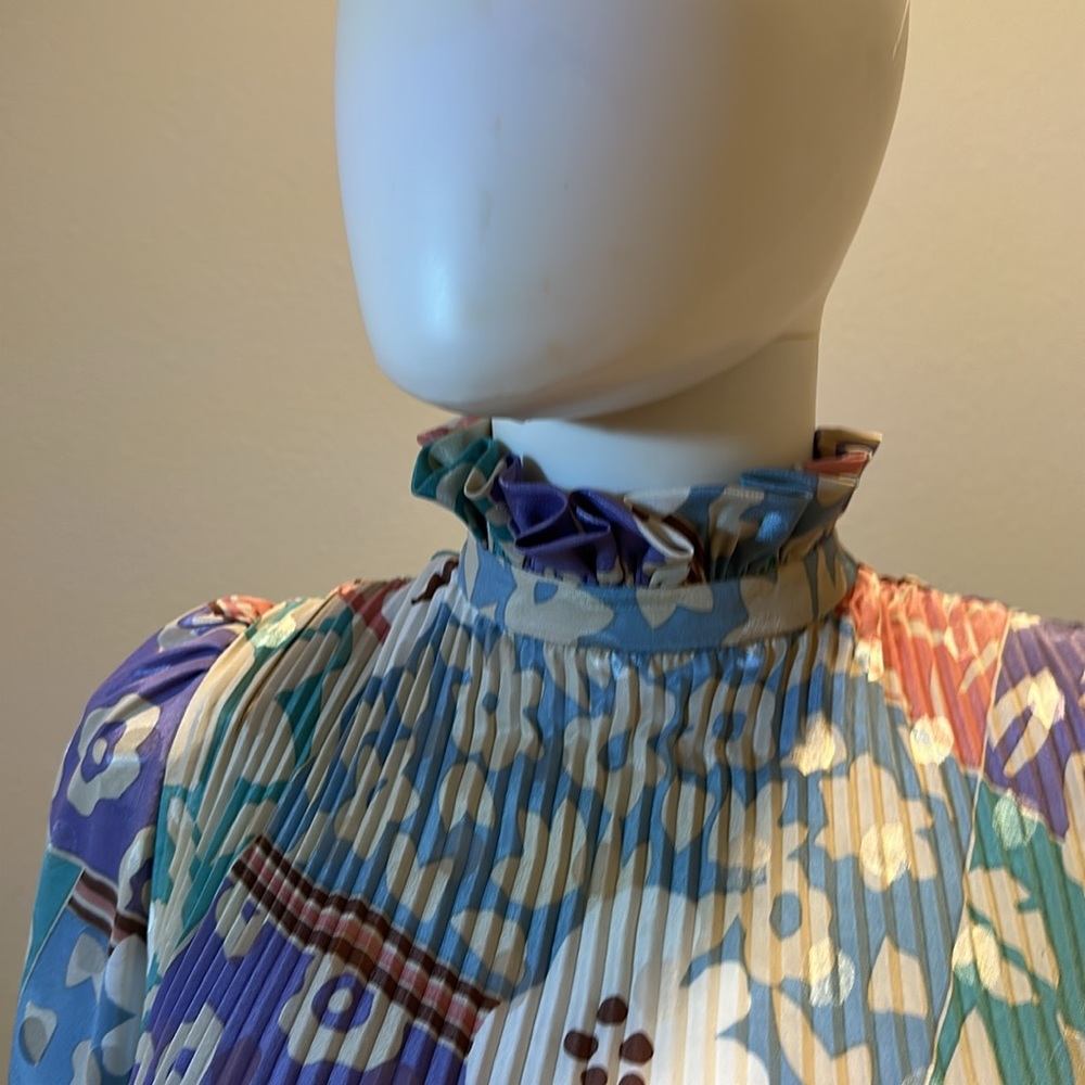 Vintage 80’s Raul Blanco Petites 💯 silk dress! - Picture 6 of 15